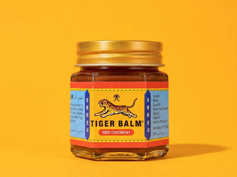 Tiger Balm Red Ointment, el pot vermell amb tapa daurada